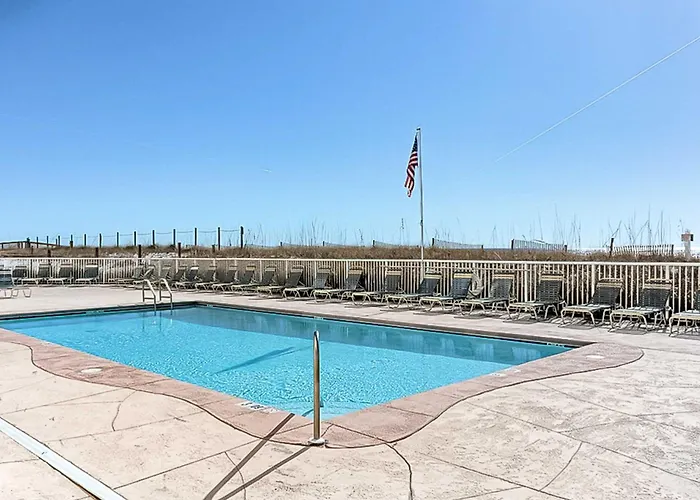 Beachfront With Gulf Views Pool Washer Dryer & Ac